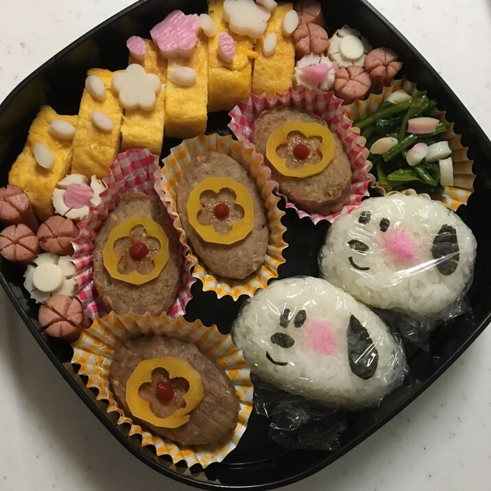 冷凍ハンバーグでスヌーピーのお花見弁当(^○^)